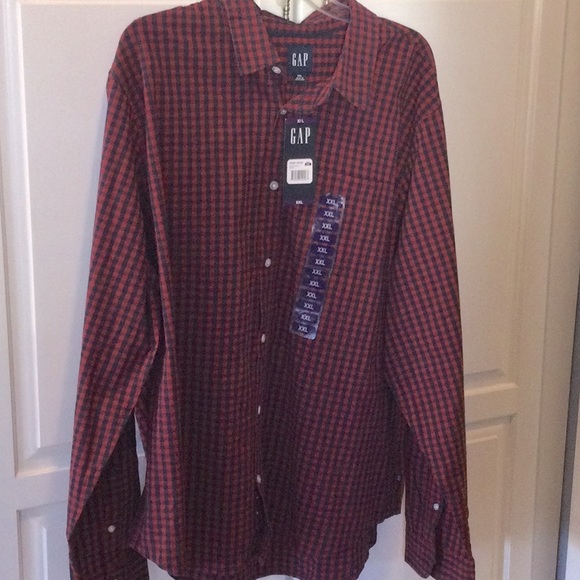 - GAP men’s long sleeved button down casual poplin shirt. - Picture 5 of 11